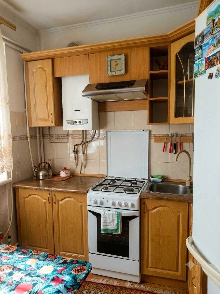 Продається 3 кімнатна квартира з гаражем у місті Збараж