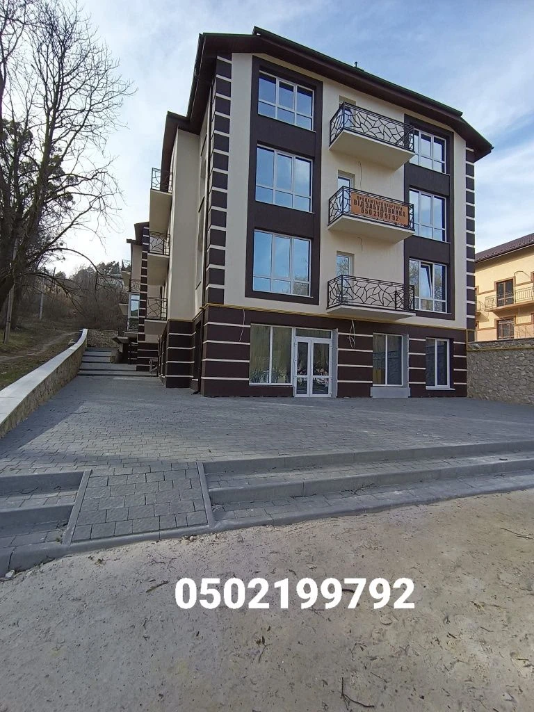 Продаж 2-кімнатної квартири 51,5 м² у центрі Кременця з видо