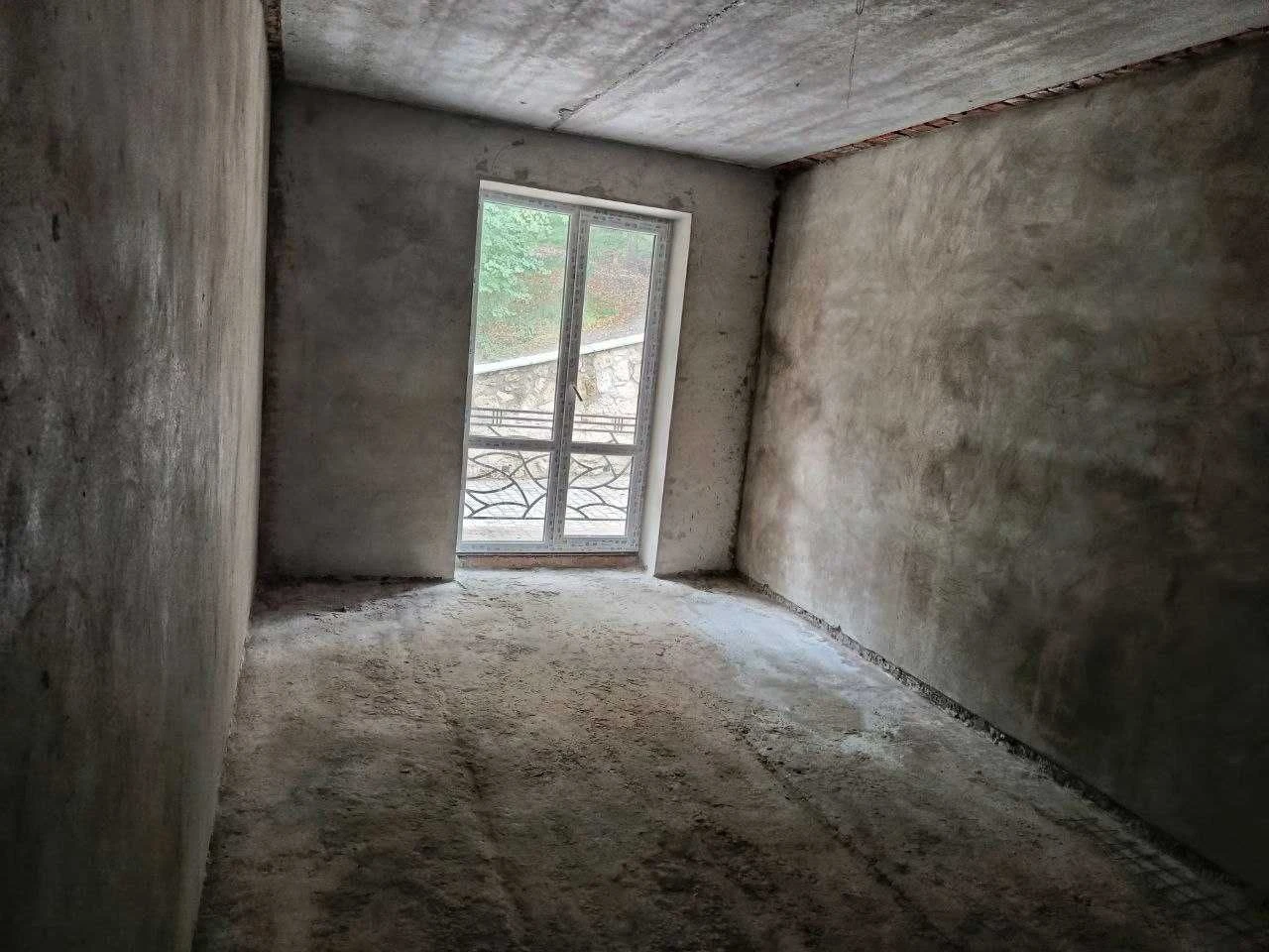 Продаж 2-кімнатної квартири 51,5 м² у центрі Кременця з видо