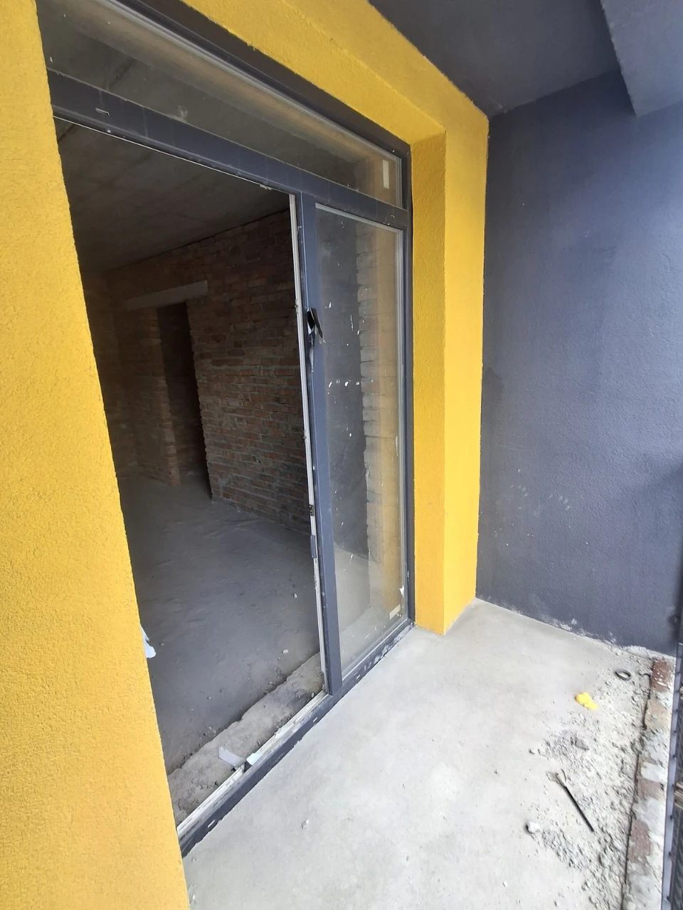 Продаж 2-кімнатної квартири з власним гаражем у м. Кременець