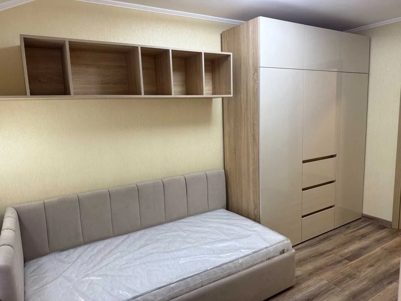 Продається дворівнева квартира