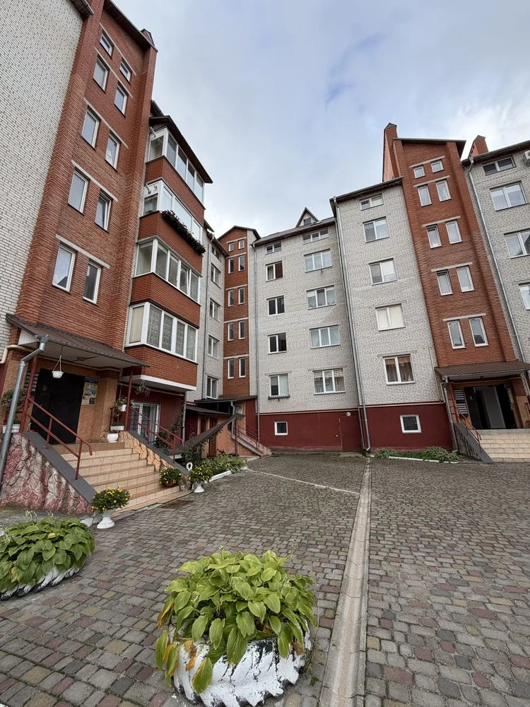 Продаж 3 кімнатної квартири