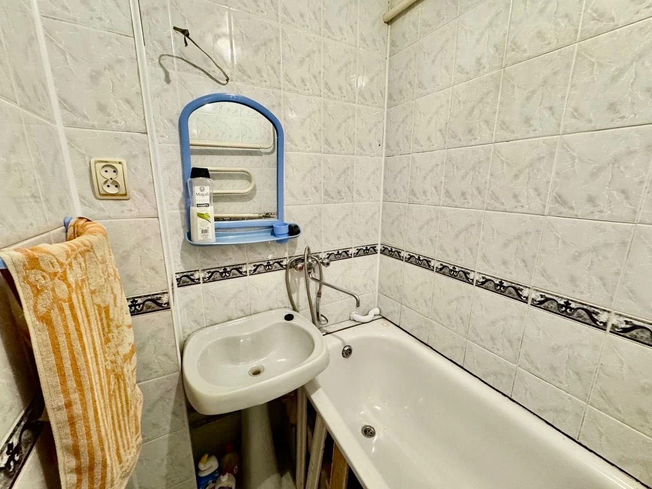 Продається 2 кімнатна квартира, Чортків, вул. Січинського