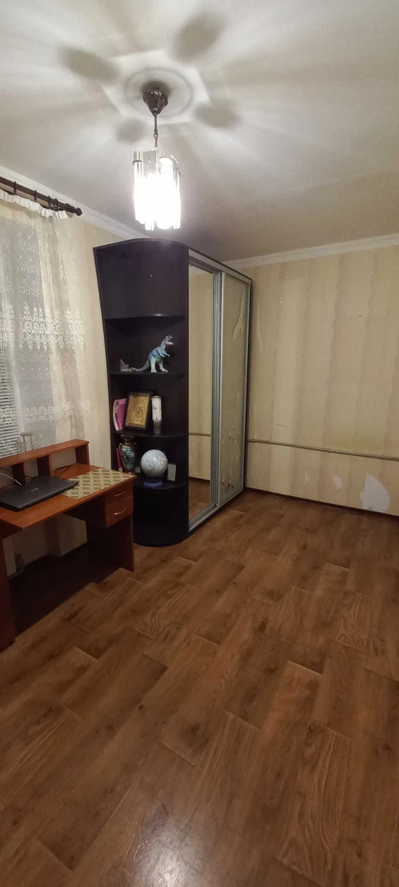 Продам 2-х кімнатну квартиру
