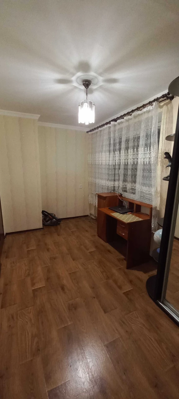 Продам 2-х кімнатну квартиру