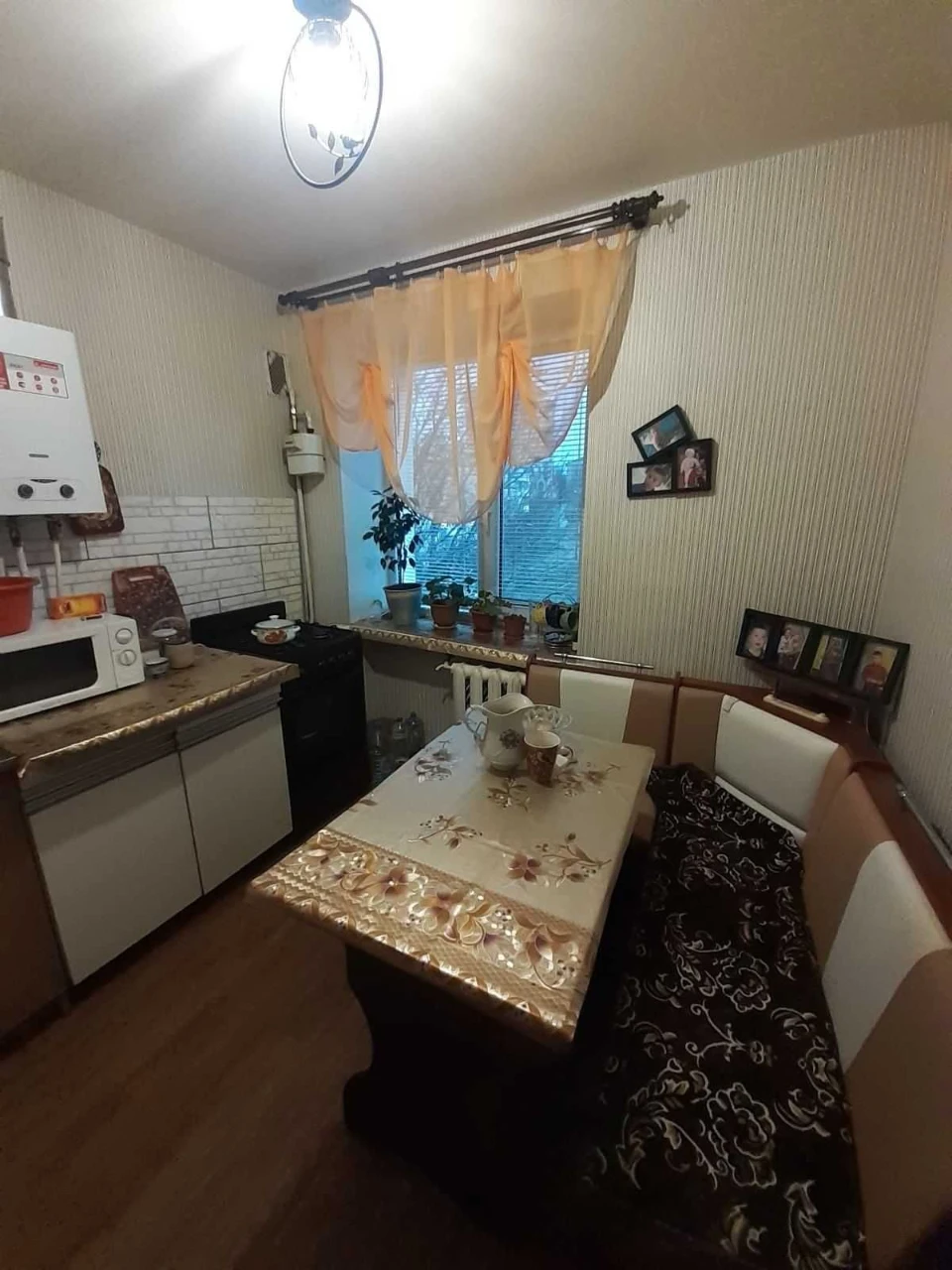 Продам 2-х кімнатну квартиру