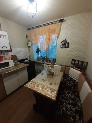 Продам 2-х кімнатну квартиру