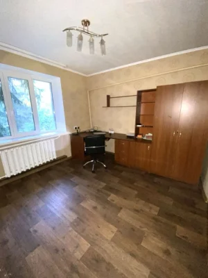 Продам 3-и кімнатну розпашну квартиру, м. Богодухів, район Д