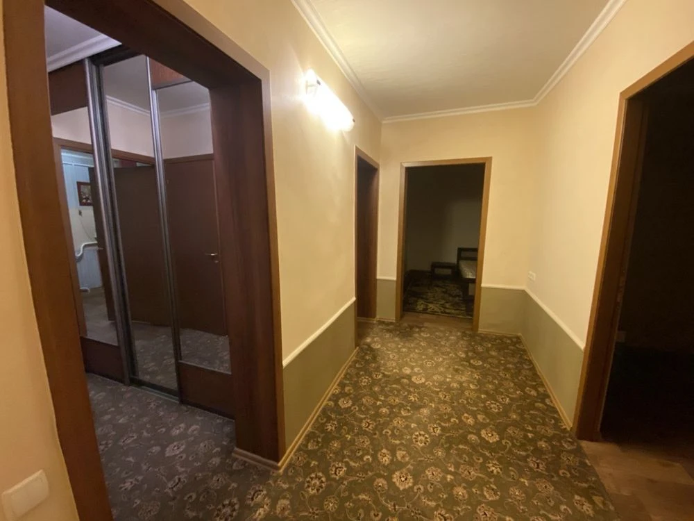 Продам 3-и кімнатну розпашну квартиру, м. Богодухів, район Д