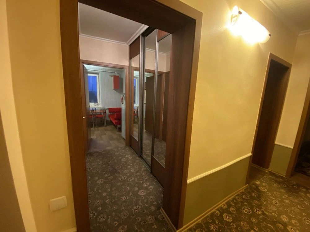 Продам 3-и кімнатну розпашну квартиру, м. Богодухів, район Д