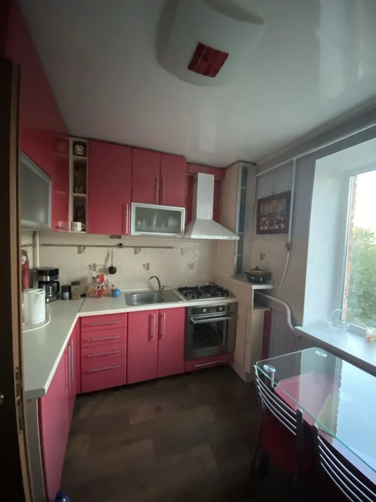 Продам 3-и кімнатну розпашну квартиру, м. Богодухів, район Д