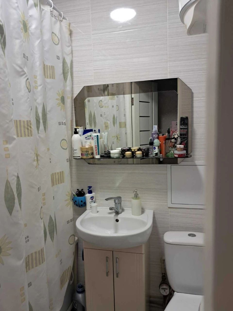 Продам квартиру з ремонтом , меблями та технікою