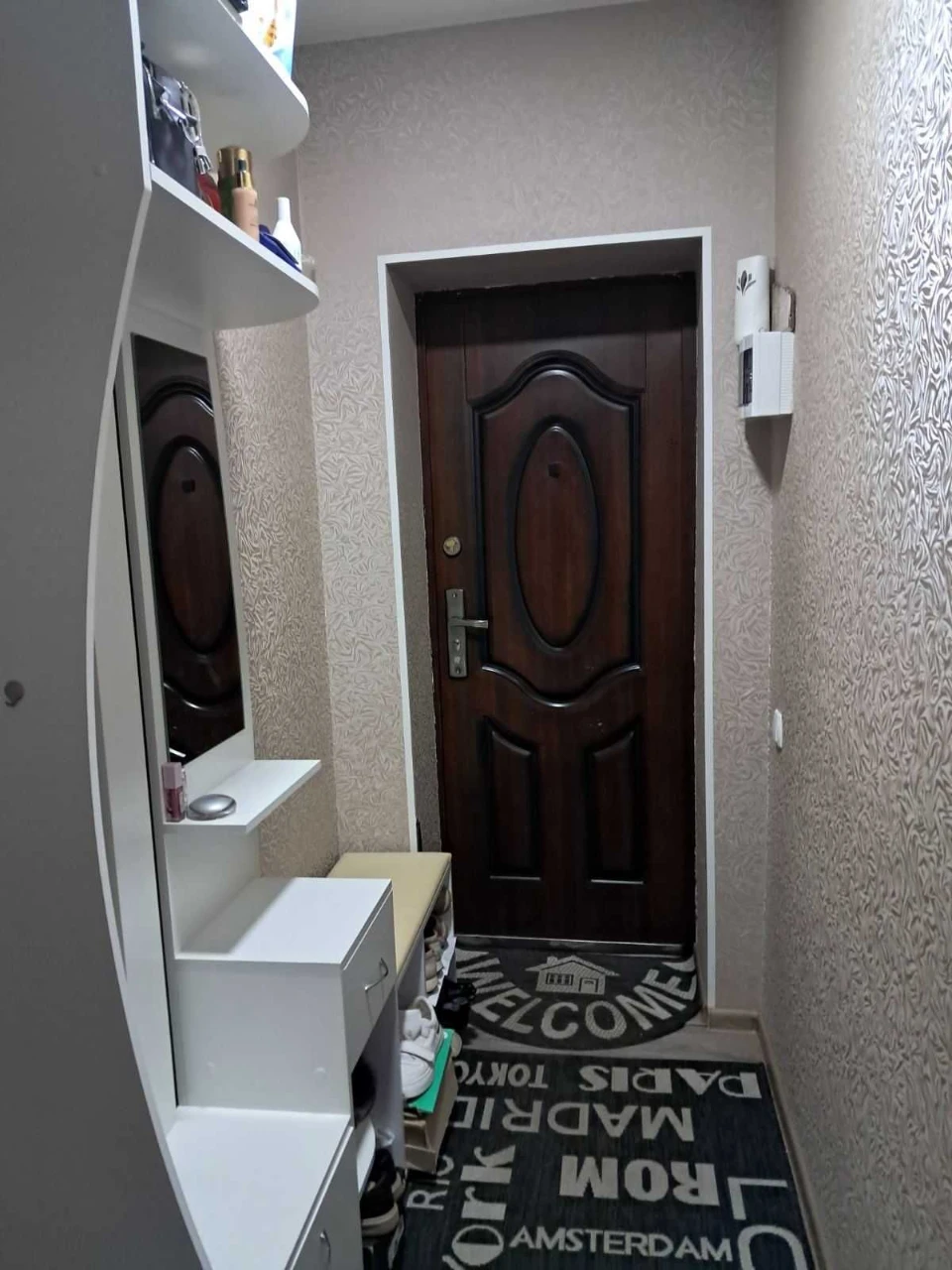 Продам квартиру з ремонтом , меблями та технікою