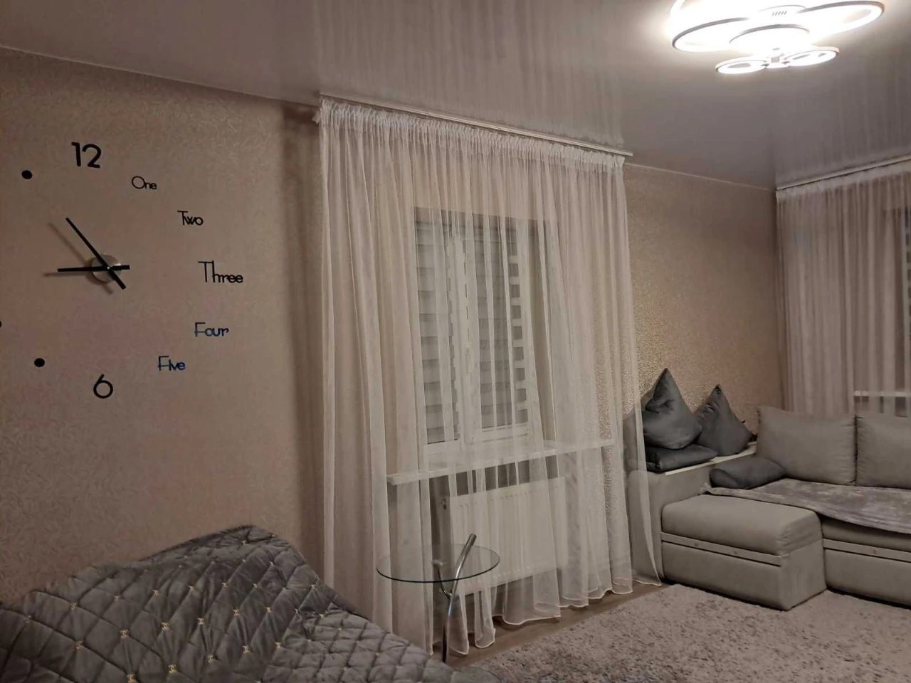 Продам квартиру з ремонтом , меблями та технікою