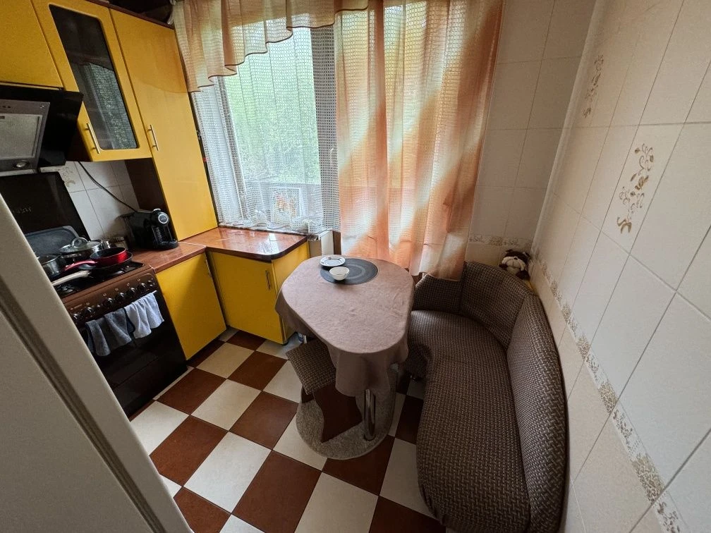Продам 1 кімнатну квартиру