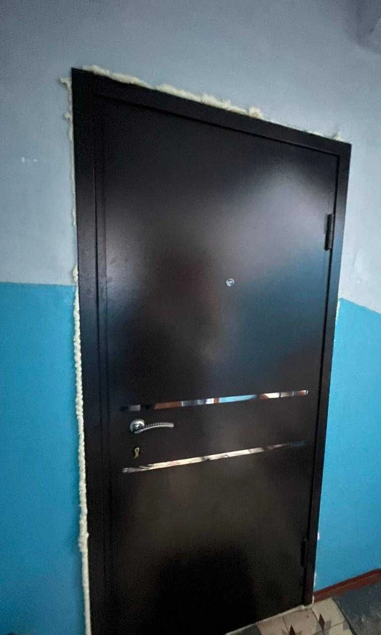 Срочно продам 2 х ком квартиру в Дергачах  1/2 эт кирпичный