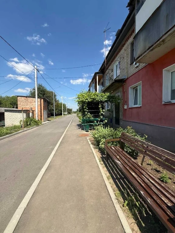 1 к кв на Посьолку з сараєм та погрібом