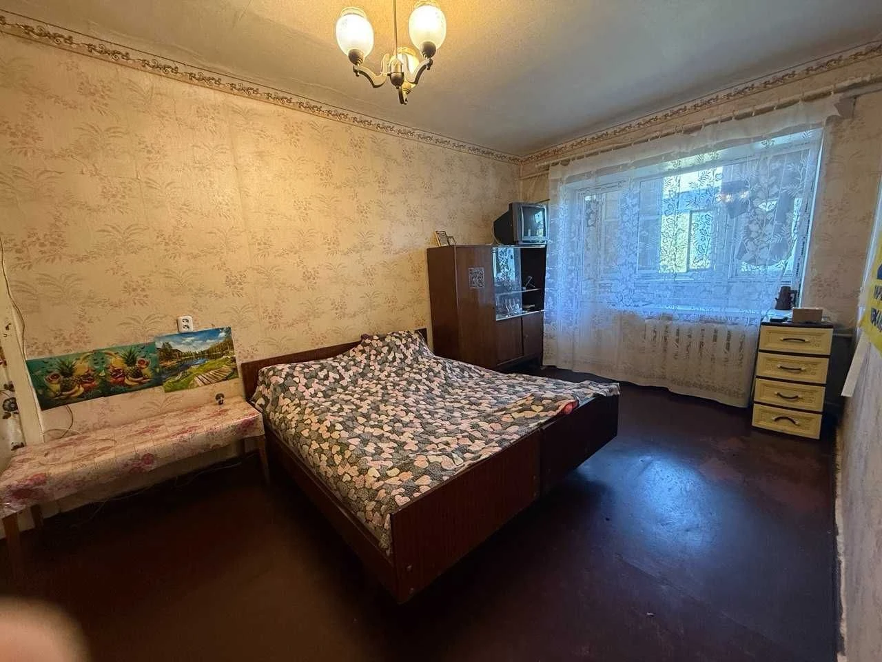 1 к кв на Посьолку з сараєм та погрібом