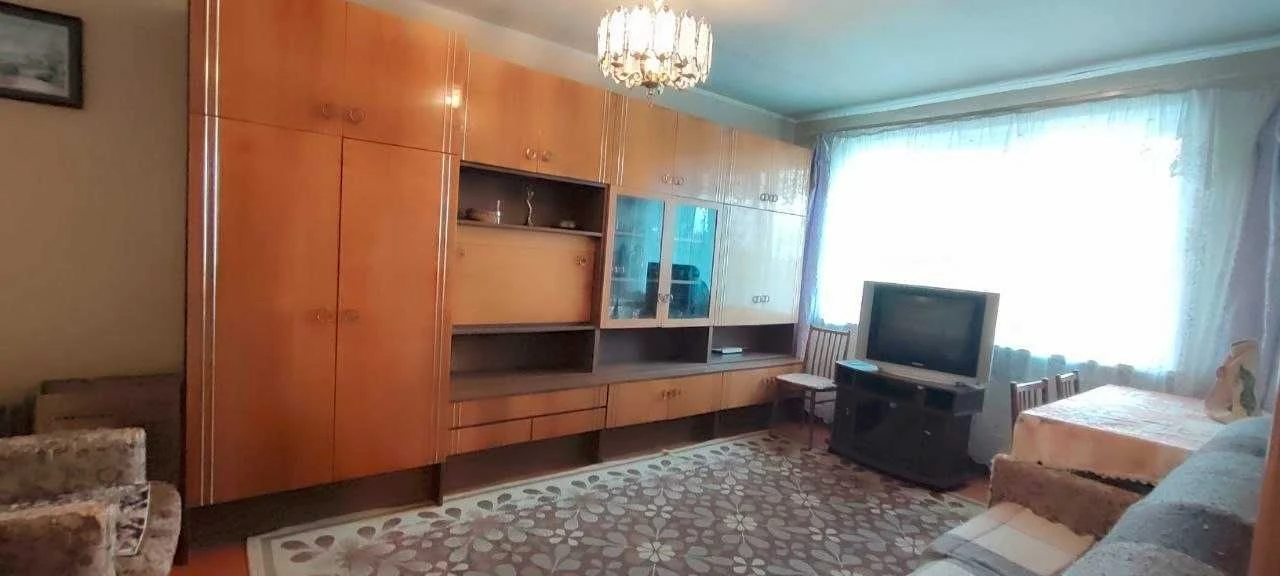 Продам 3х комнатную квартиру улучшенной планировки, в кирпич