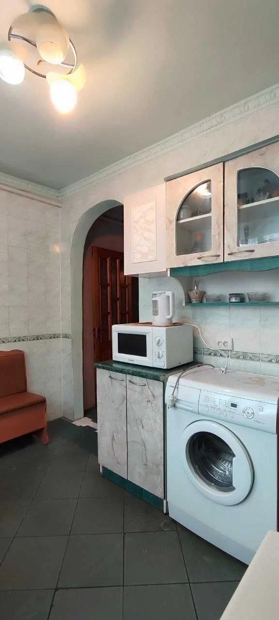 Продам 3х комнатную квартиру улучшенной планировки, в кирпич
