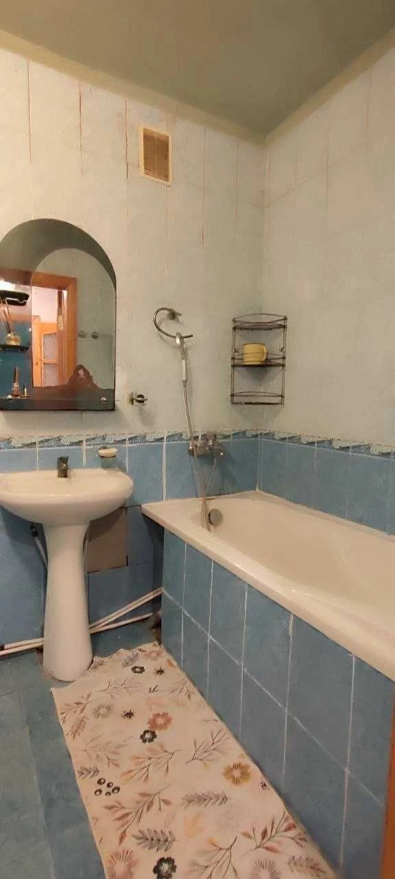 Продам 3х комнатную квартиру улучшенной планировки, в кирпич
