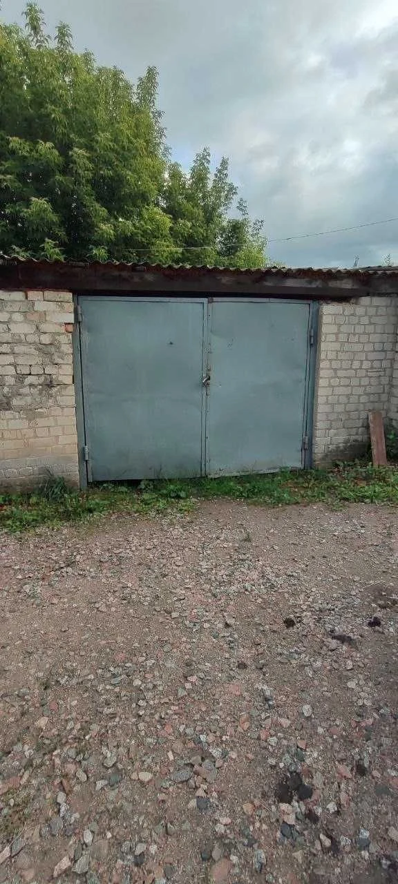 Продам 3х комнатную квартиру улучшенной планировки, в кирпич