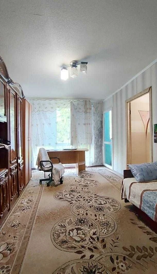 Продам 2 кімнатну квартиру в Дергачах по вулиці Садовій в це