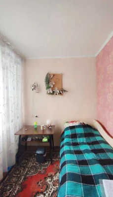 Продам 2 кімнатну квартиру в Дергачах по вулиці Садовій в це