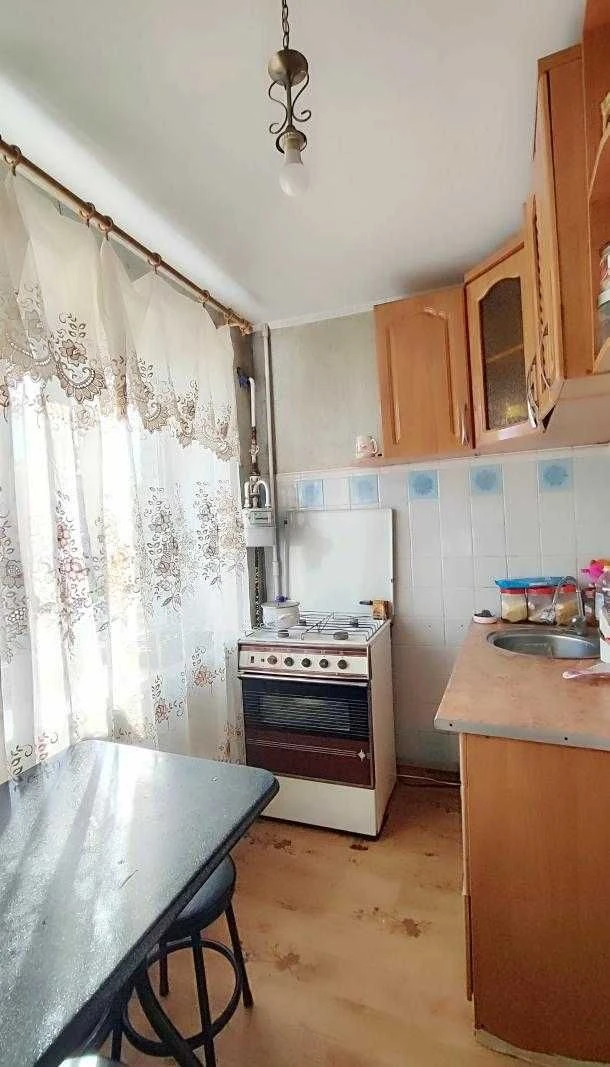 Продам 2 кімнатну квартиру в Дергачах по вулиці Садовій в це