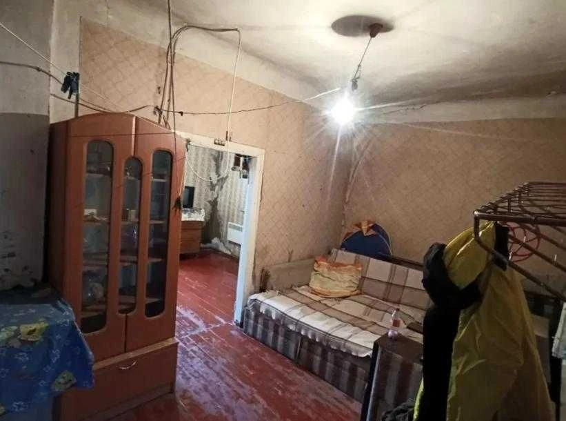Продам 2-х кімнатну квартиру в Дергачах, р-н центру.