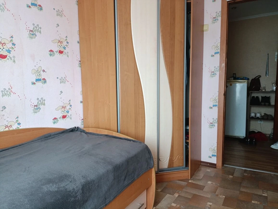 Продам 3-х кімнатну квартиру в місті Зміїв