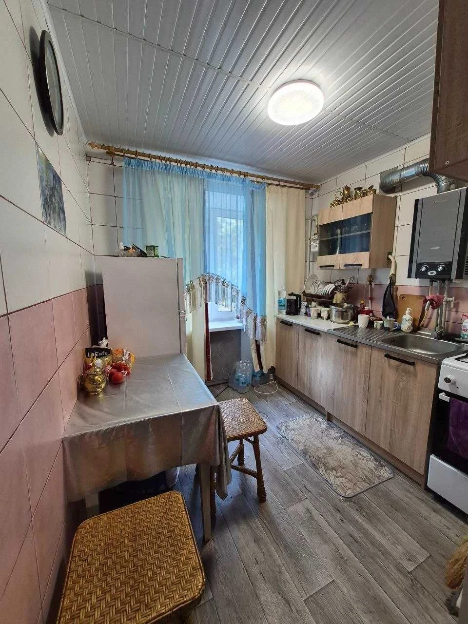 Продается трехкомнатная квартира в г.Змиев
