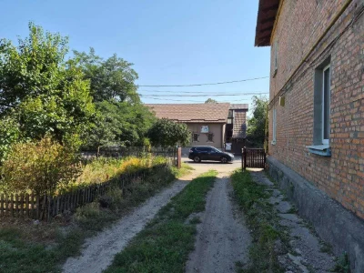 Продається 2-кімнатна квартира, м. Зміїв. Центр