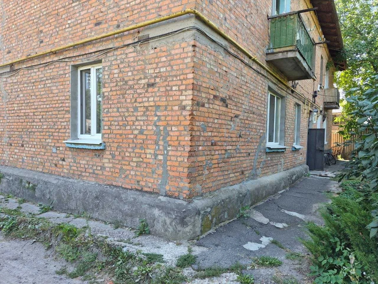 Продається 2-кімнатна квартира, м. Зміїв. Центр