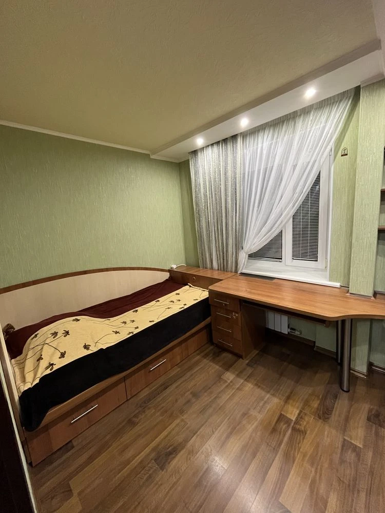 Продам 3-х кімнатну квартиру