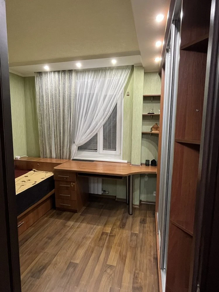 Продам 3-х кімнатну квартиру