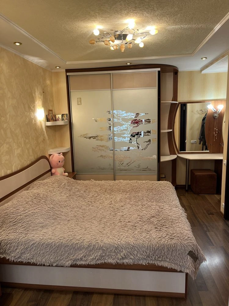 Продам 3-х кімнатну квартиру
