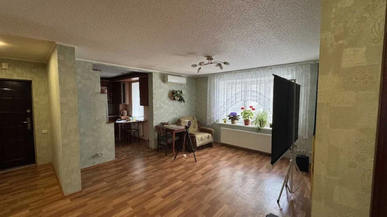 $28 000 ТОРГ 4-кімнатна квартира 69,9 м² • ремонт • автономн