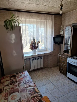 Квартира 3 кімнатна з меблями