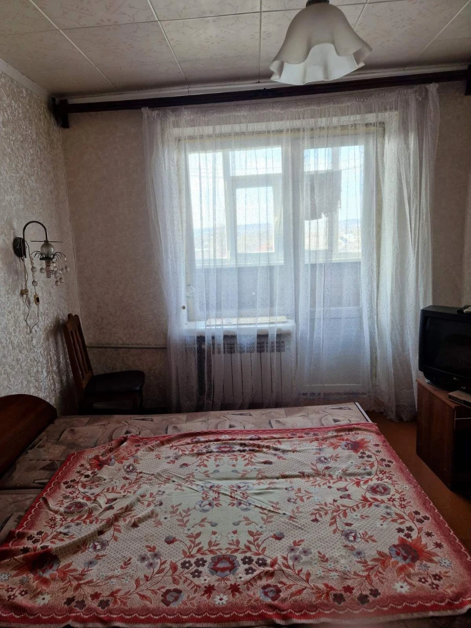 Квартира 3 кімнатна з меблями