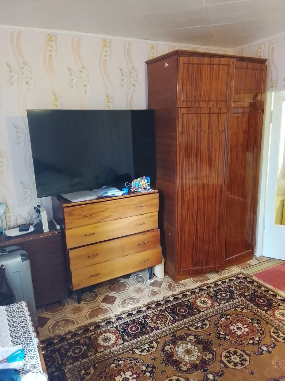 Продам однокомнатную квартиру(жд рынок)