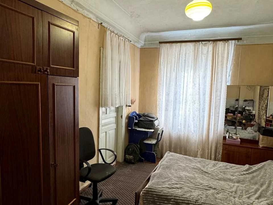 Apartment. Chuguev, Kharkiv Street