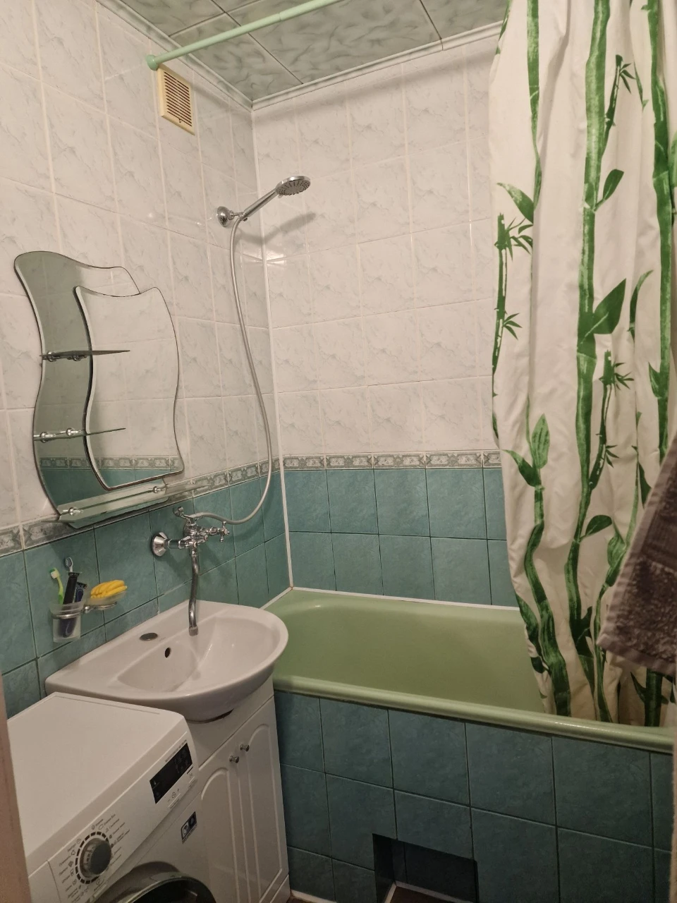 Продаж 3-х кімнатної квартири у місті Чугуїв