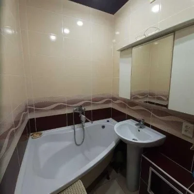 Three-room apartment in Chuguev, center