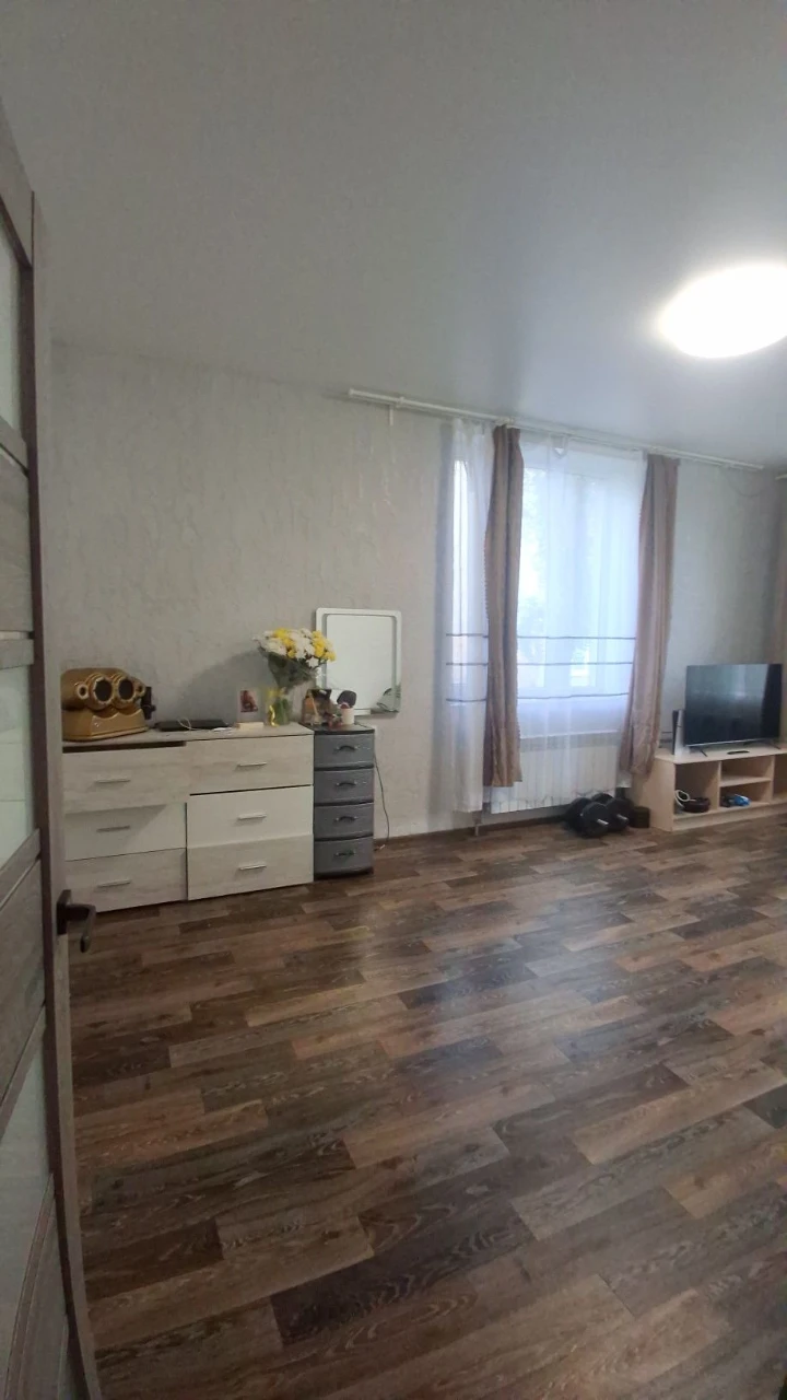 Чугуїв, продаж 3-кімнатній квартири
