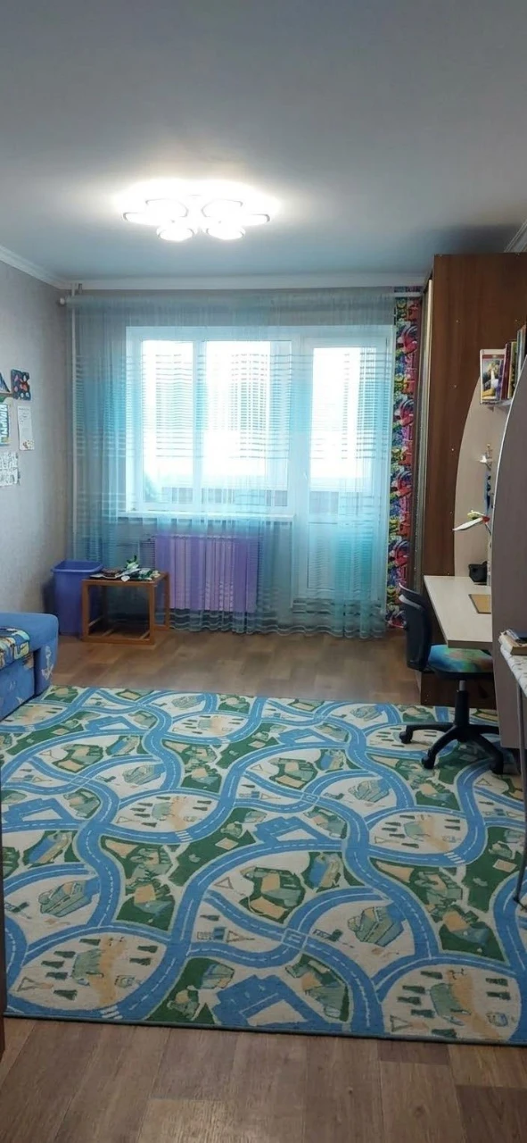 Selling 3-bedroom apartment in Aviator district