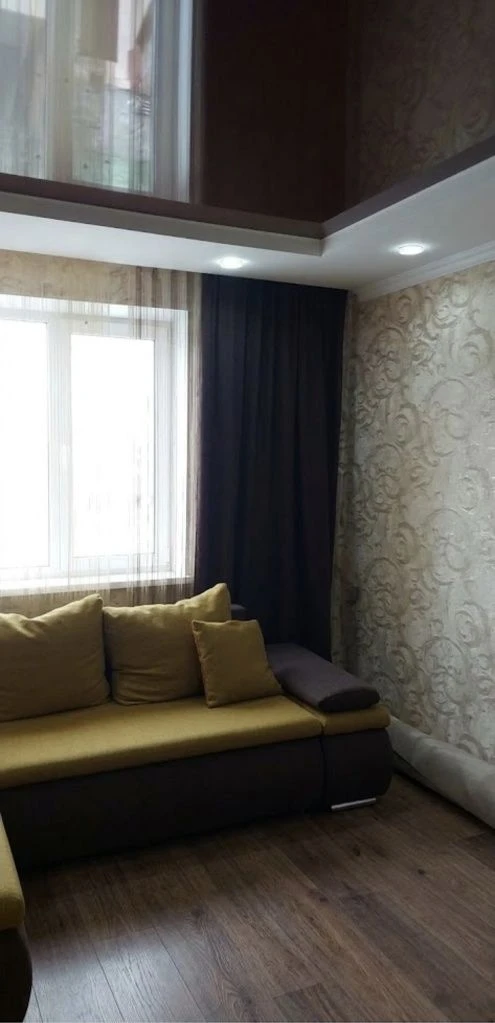 Selling 3-bedroom apartment in Aviator district