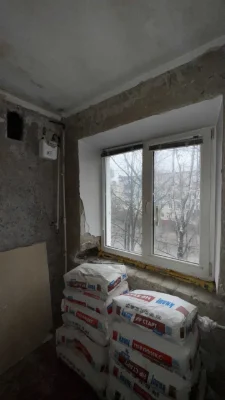 Selling a 3-room apartment in the center of Chuguev (for your unique renovation)