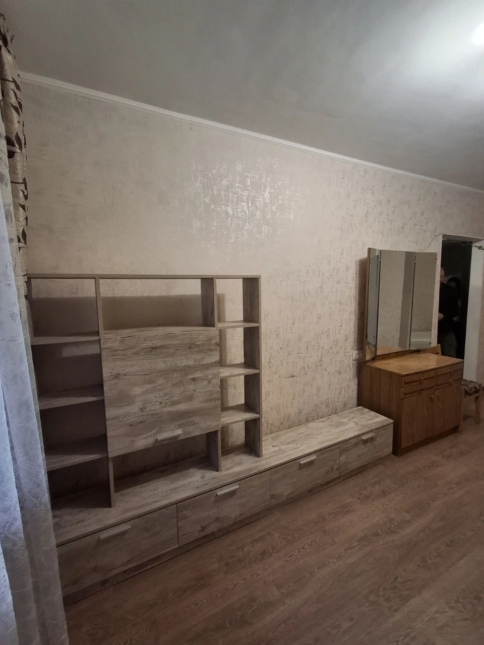 Продам 1этаж в Чугуеве 3х.ком кв.