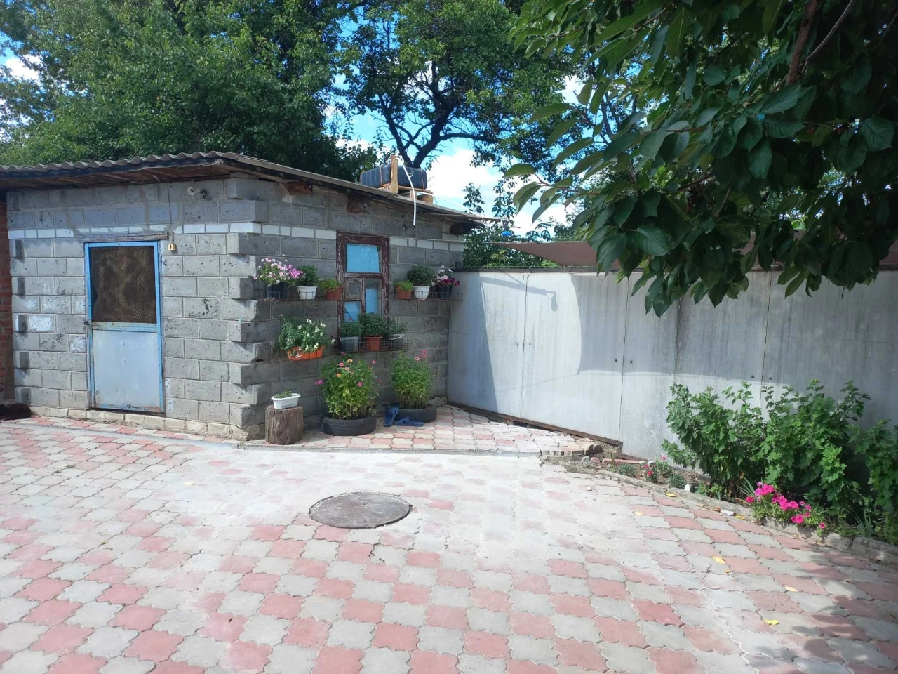 Продам 3х ком. квартиру, свой двор.